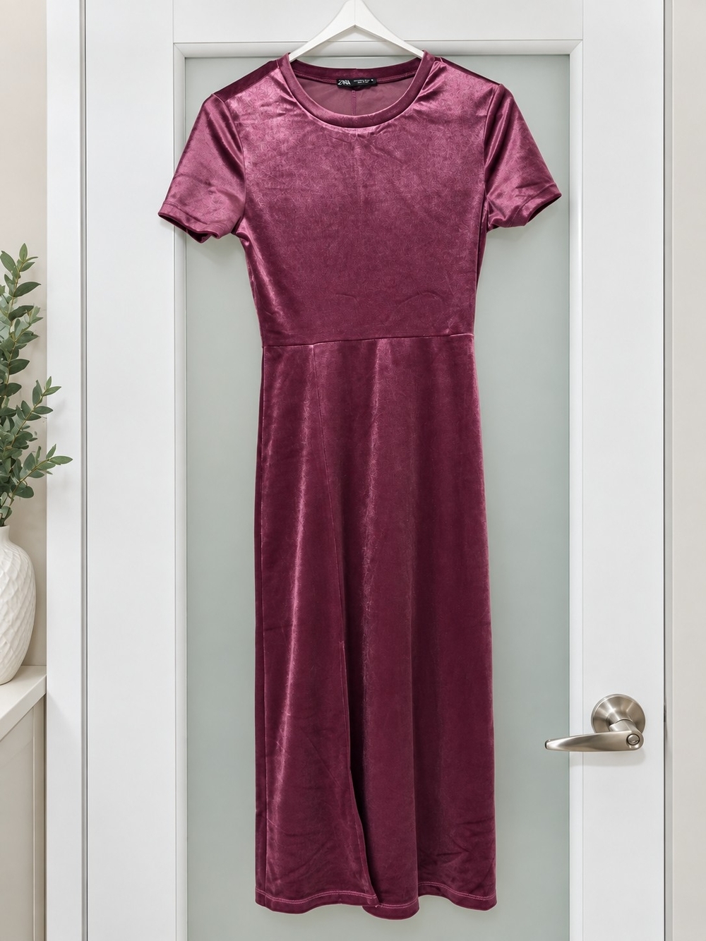 Zara Plum Velvet Midi Dress with Short Sleeves - Picture 3 of 7